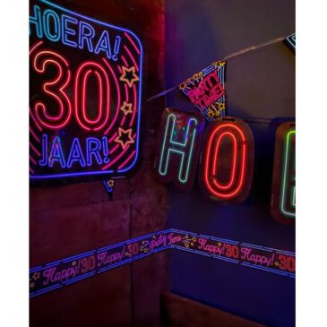 Box 1 30 jaar NEON
