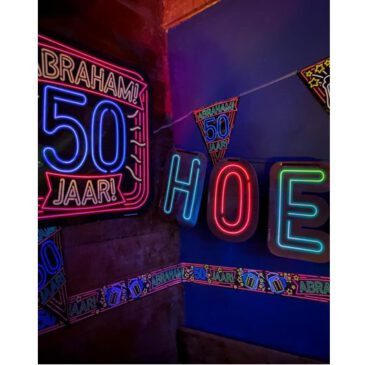 Box 1 Abraham NEON