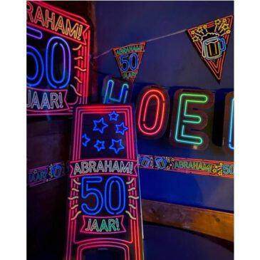 Box 2 Abraham NEON